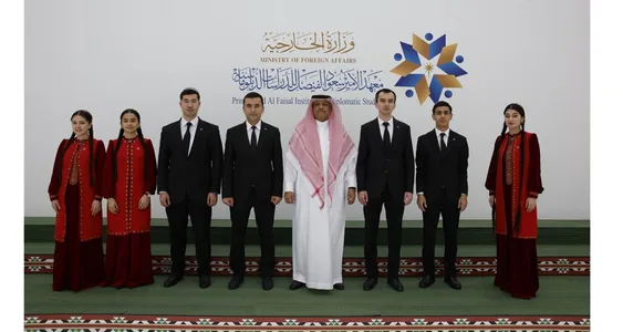 Türkmen diplomat-talyplarynyň Saud Arabystanynda okuw sapary tamamlandy