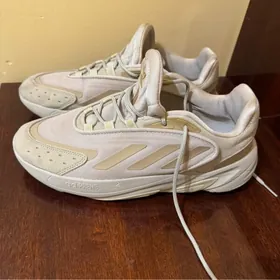 Adidas  кроссовки