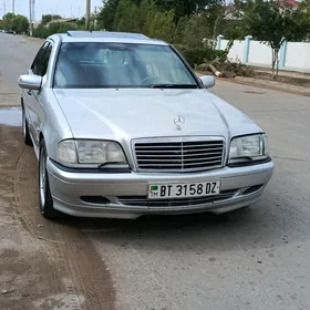 Mercedes-Benz 230E 1995