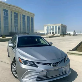 Toyota Camry 2022