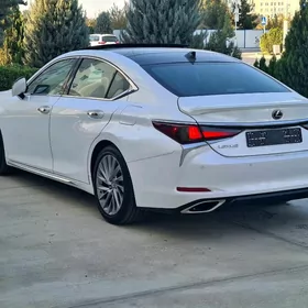 Lexus ES 350 2022