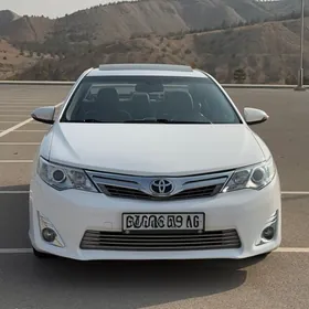 Toyota Camry 2012