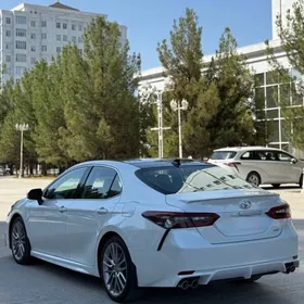 Toyota Camry 2022