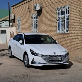 Hyundai Elantra 2021