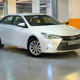 Toyota Camry 2016