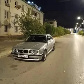 BMW 525 1990
