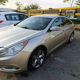 Hyundai Sonata 2011