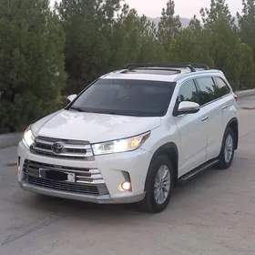 Toyota Highlander 2018