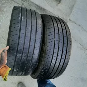 235 45 18 BRIDGESTONE