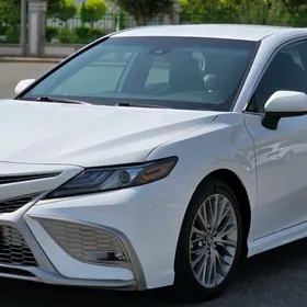 Toyota Camry 2020