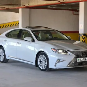 Lexus ES 350 2018