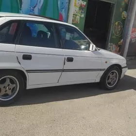 Opel Astra 1993