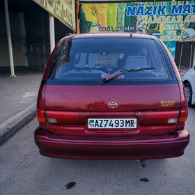 Toyota Previa 1990