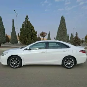 Toyota Camry 2016
