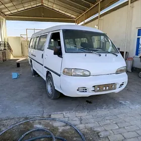 Toyota Hiace 2003