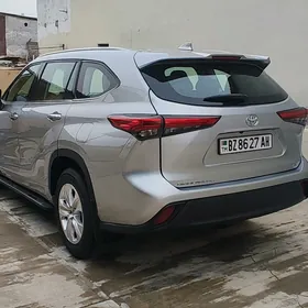 Toyota Highlander 2022