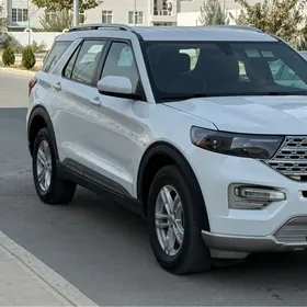 Ford Explorer 2021