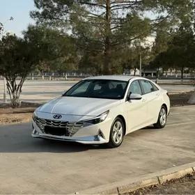 Hyundai Elantra 2020