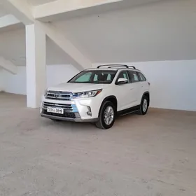 Toyota Highlander 2019