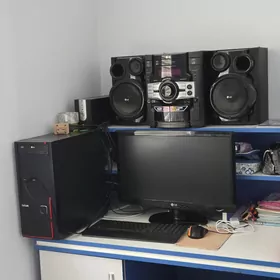 Domaşniý kompýuter hem Centr