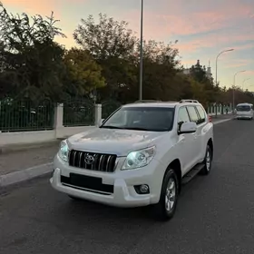 Toyota Land Cruiser Prado 2012