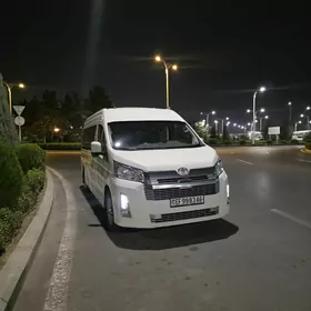 Toyota Hiace 2024