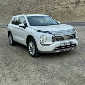 Mitsubishi Outlander 2022