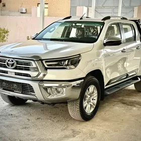 Toyota Hilux 2025
