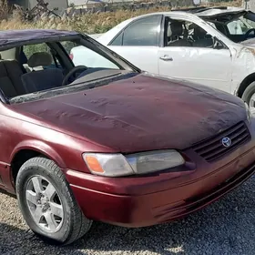 Toyota Camry 1999