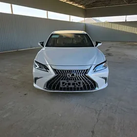 Lexus ES 250 2023