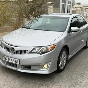 Toyota Camry 2012