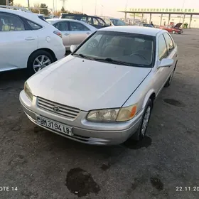 Toyota Camry 2001