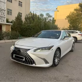 Lexus ES 350 2019