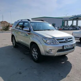 Toyota Fortuner 2006