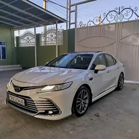 Toyota Camry 2018