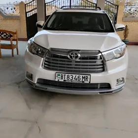 Toyota Highlander 2016