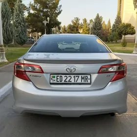 Toyota Camry 2013