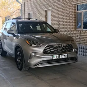 Toyota Highlander 2023