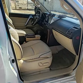 Toyota Land Cruiser Prado 2016