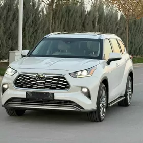 Toyota Highlander 2021