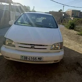Toyota Sienna 2000