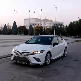 Toyota Camry 2020