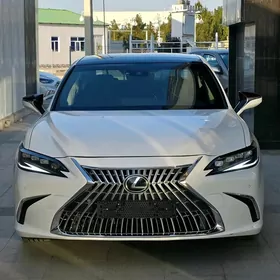 Lexus ES 350 2022
