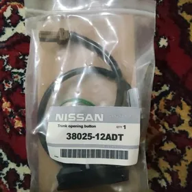 wersa tiida versa bagaz knopka