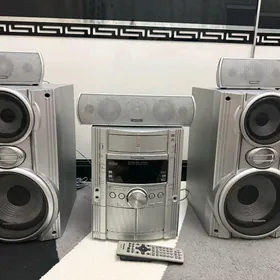 Музыкальный центр