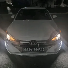 Hyundai Elantra 2019