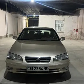 Toyota Camry 2000