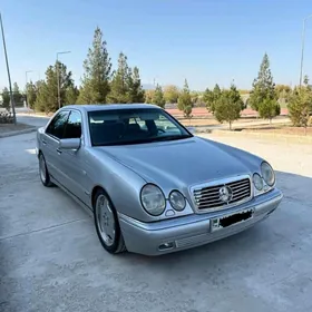 Mercedes-Benz E320 2000