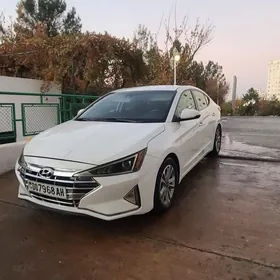 Hyundai Elantra 2020