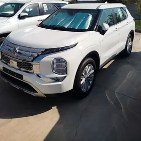 Mitsubishi Outlander 2025